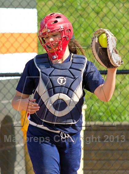 Thumbnail 3 in Jackson vs Lansing Everett photogallery.