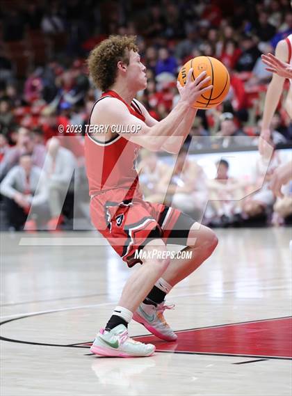 Thumbnail 1 in Manti vs. Grantsville (UHSAA 3A Semifinal) photogallery.