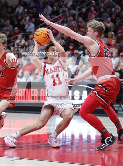 Thumbnail 2 in Manti vs. Grantsville (UHSAA 3A Semifinal) photogallery.
