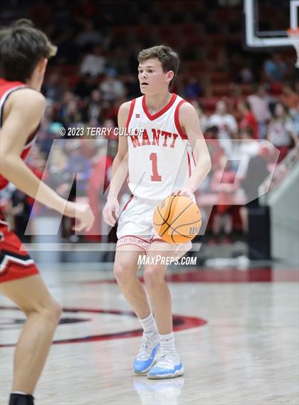 Thumbnail 1 in Manti vs. Grantsville (UHSAA 3A Semifinal) photogallery.