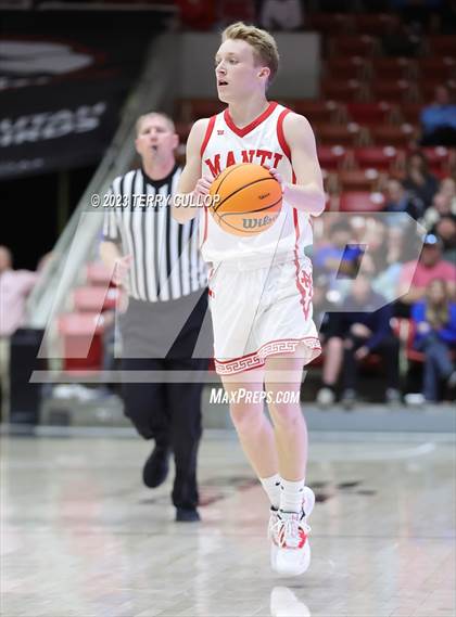 Thumbnail 1 in Manti vs. Grantsville (UHSAA 3A Semifinal) photogallery.