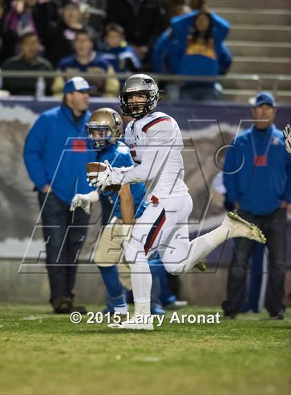 Thumbnail 2 in Liberty vs. Clovis photogallery.