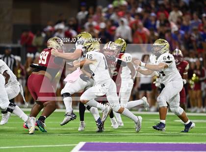 Thumbnail 1 in Klein Collins vs. Cypress Woods (UIL 6A Football Bi-District Playoff) photogallery.