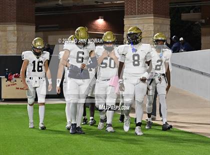 Thumbnail 1 in Klein Collins vs. Cypress Woods (UIL 6A Football Bi-District Playoff) photogallery.