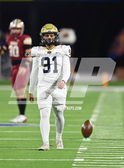 Thumbnail 1 in Klein Collins vs. Cypress Woods (UIL 6A Football Bi-District Playoff) photogallery.