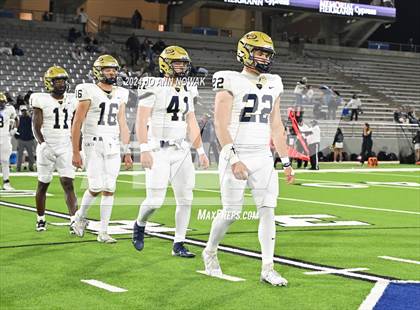 Thumbnail 2 in Klein Collins vs. Cypress Woods (UIL 6A Football Bi-District Playoff) photogallery.