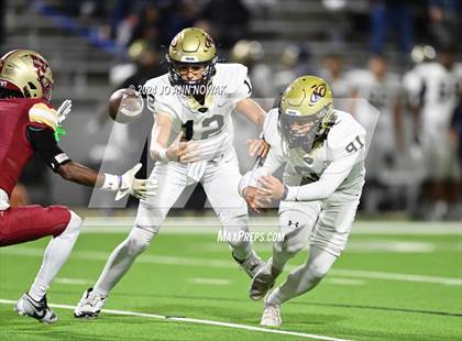 Thumbnail 1 in Klein Collins vs. Cypress Woods (UIL 6A Football Bi-District Playoff) photogallery.