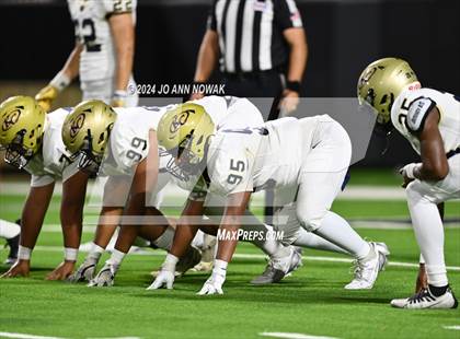 Thumbnail 2 in Klein Collins vs. Cypress Woods (UIL 6A Football Bi-District Playoff) photogallery.
