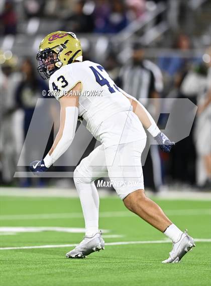 Thumbnail 1 in Klein Collins vs. Cypress Woods (UIL 6A Football Bi-District Playoff) photogallery.
