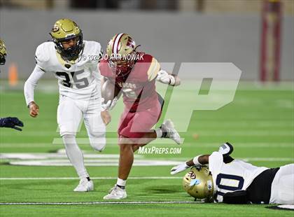 Thumbnail 1 in Klein Collins vs. Cypress Woods (UIL 6A Football Bi-District Playoff) photogallery.