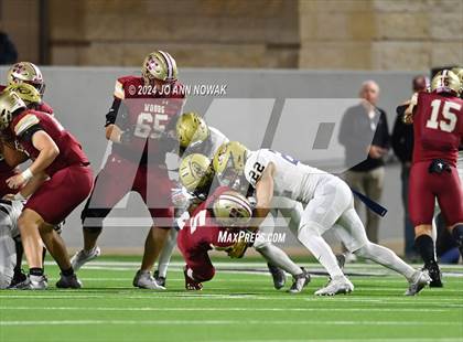 Thumbnail 2 in Klein Collins vs. Cypress Woods (UIL 6A Football Bi-District Playoff) photogallery.