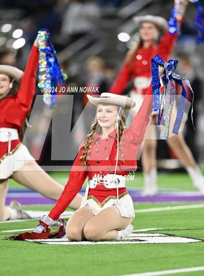 Thumbnail 1 in Klein Collins vs. Cypress Woods (UIL 6A Football Bi-District Playoff) photogallery.