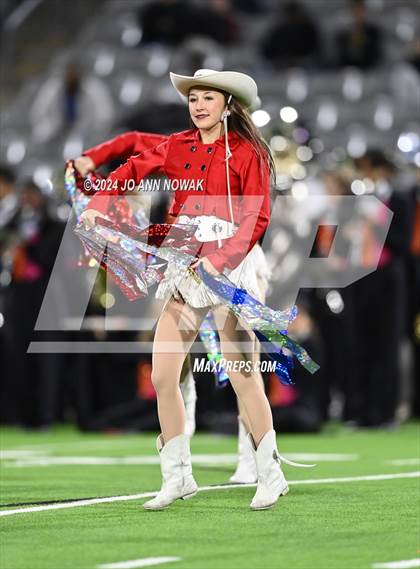 Thumbnail 2 in Klein Collins vs. Cypress Woods (UIL 6A Football Bi-District Playoff) photogallery.