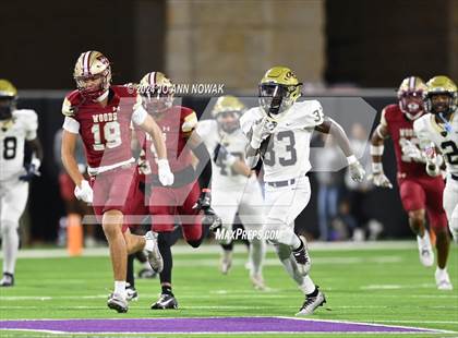 Thumbnail 2 in Klein Collins vs. Cypress Woods (UIL 6A Football Bi-District Playoff) photogallery.