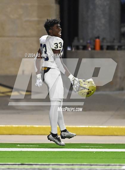 Thumbnail 1 in Klein Collins vs. Cypress Woods (UIL 6A Football Bi-District Playoff) photogallery.