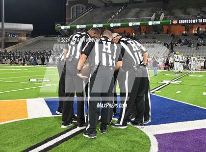 Thumbnail 2 in Klein Collins vs. Cypress Woods (UIL 6A Football Bi-District Playoff) photogallery.