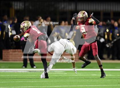 Thumbnail 2 in Klein Collins vs. Cypress Woods (UIL 6A Football Bi-District Playoff) photogallery.
