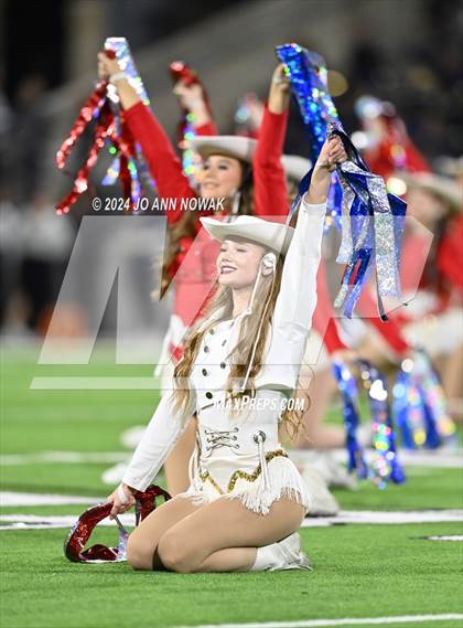 Thumbnail 3 in Klein Collins vs. Cypress Woods (UIL 6A Football Bi-District Playoff) photogallery.