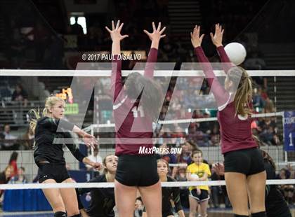 Thumbnail 2 in Fossil Ridge vs. Chatfield (CHSAA 5A Tie Breaker) photogallery.