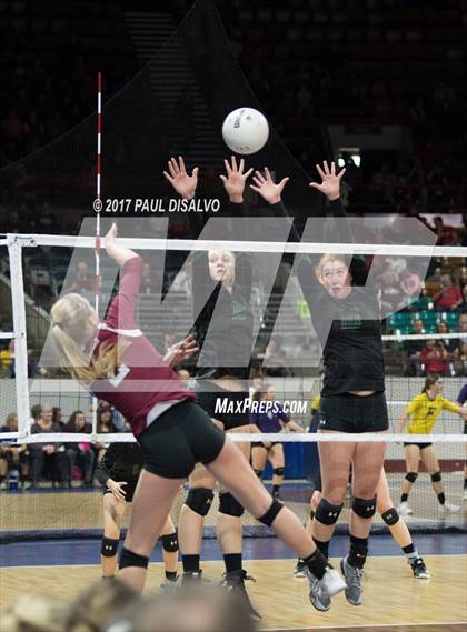 Thumbnail 3 in Fossil Ridge vs. Chatfield (CHSAA 5A Tie Breaker) photogallery.