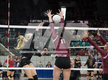 Thumbnail 1 in Fossil Ridge vs. Chatfield (CHSAA 5A Tie Breaker) photogallery.