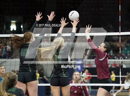 Thumbnail 1 in Fossil Ridge vs. Chatfield (CHSAA 5A Tie Breaker) photogallery.