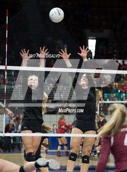 Thumbnail 2 in Fossil Ridge vs. Chatfield (CHSAA 5A Tie Breaker) photogallery.