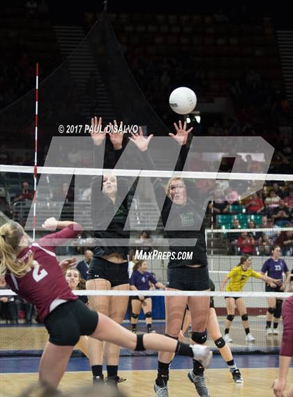 Thumbnail 1 in Fossil Ridge vs. Chatfield (CHSAA 5A Tie Breaker) photogallery.