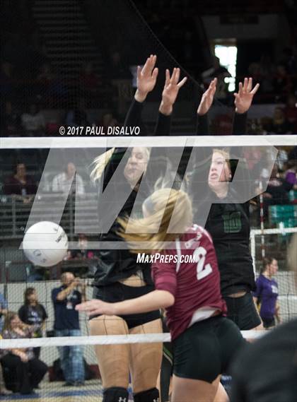 Thumbnail 1 in Fossil Ridge vs. Chatfield (CHSAA 5A Tie Breaker) photogallery.