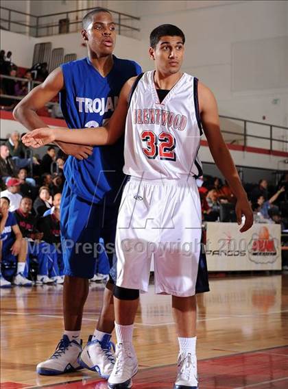 Thumbnail 1 in Lutheran vs. Brentwood (2009 Pangos Dream Classic) photogallery.
