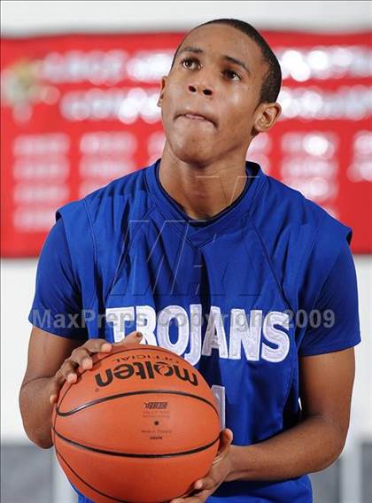 Thumbnail 2 in Lutheran vs. Brentwood (2009 Pangos Dream Classic) photogallery.