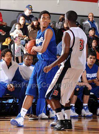 Thumbnail 3 in Lutheran vs. Brentwood (2009 Pangos Dream Classic) photogallery.