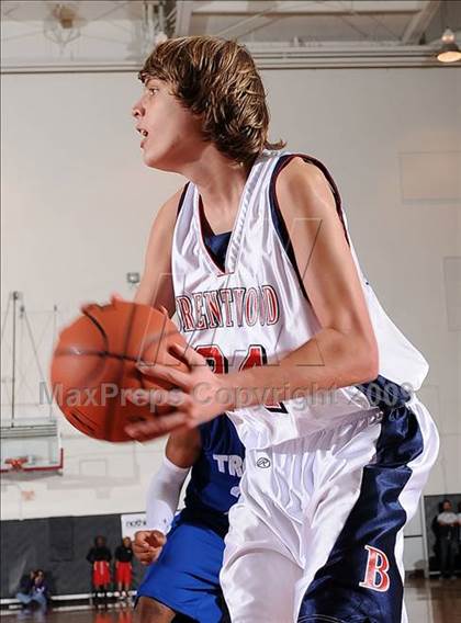 Thumbnail 2 in Lutheran vs. Brentwood (2009 Pangos Dream Classic) photogallery.