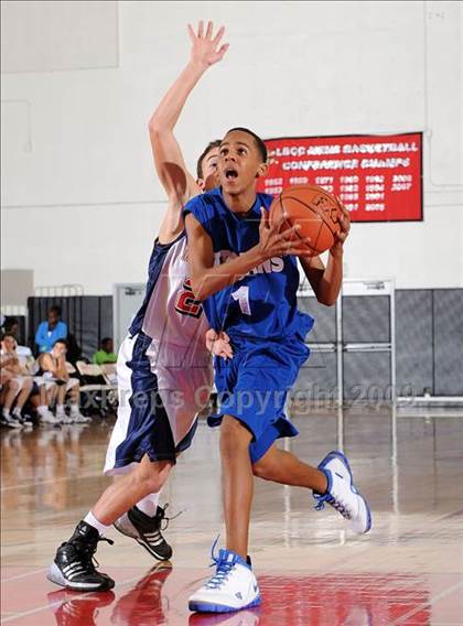 Thumbnail 1 in Lutheran vs. Brentwood (2009 Pangos Dream Classic) photogallery.