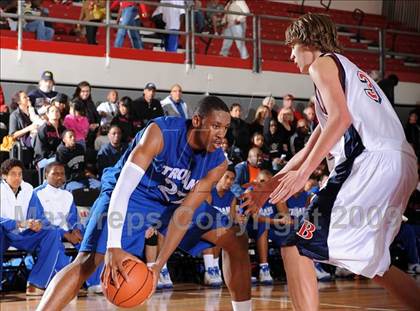 Thumbnail 3 in Lutheran vs. Brentwood (2009 Pangos Dream Classic) photogallery.