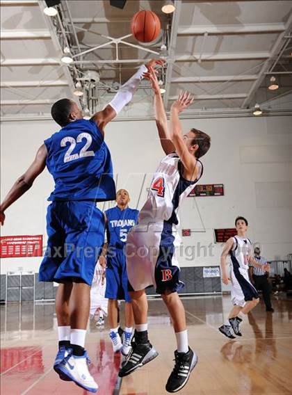 Thumbnail 1 in Lutheran vs. Brentwood (2009 Pangos Dream Classic) photogallery.