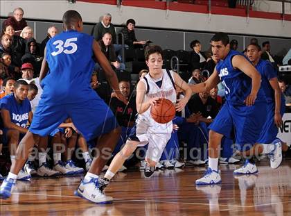 Thumbnail 3 in Lutheran vs. Brentwood (2009 Pangos Dream Classic) photogallery.