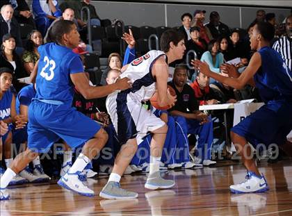 Thumbnail 2 in Lutheran vs. Brentwood (2009 Pangos Dream Classic) photogallery.