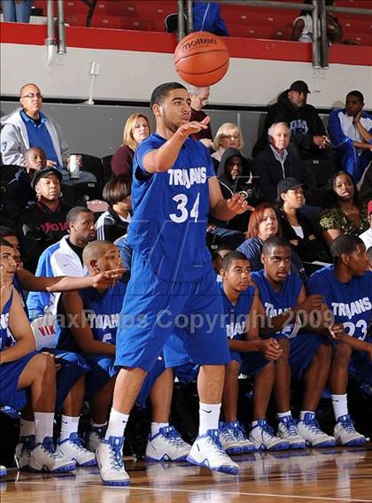 Thumbnail 2 in Lutheran vs. Brentwood (2009 Pangos Dream Classic) photogallery.