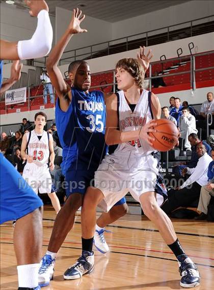 Thumbnail 2 in Lutheran vs. Brentwood (2009 Pangos Dream Classic) photogallery.
