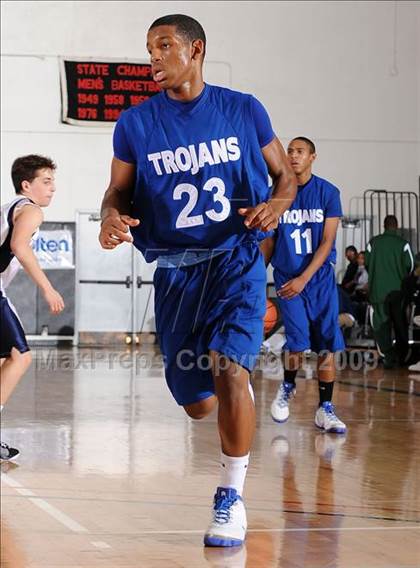 Thumbnail 2 in Lutheran vs. Brentwood (2009 Pangos Dream Classic) photogallery.