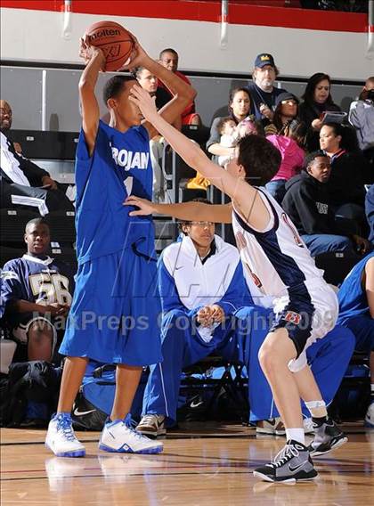 Thumbnail 3 in Lutheran vs. Brentwood (2009 Pangos Dream Classic) photogallery.