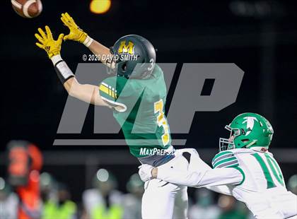 Thumbnail 3 in Maryville vs. Blair Oaks (MSHSAA Class 3 Championship) photogallery.