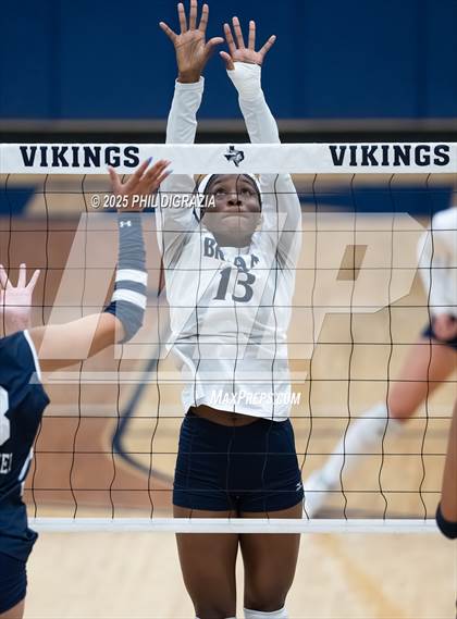 Thumbnail 2 in Shoemaker @ Bryan photogallery.