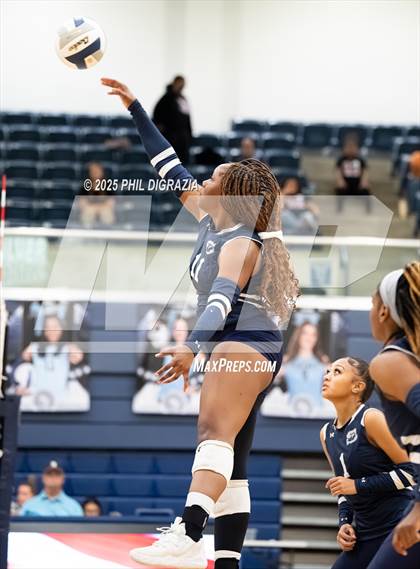 Thumbnail 1 in Shoemaker @ Bryan photogallery.