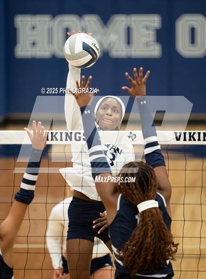 Thumbnail 1 in Shoemaker @ Bryan photogallery.