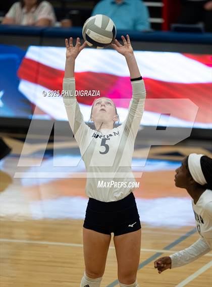 Thumbnail 1 in Shoemaker @ Bryan photogallery.