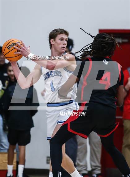 Thumbnail 3 in Corona Del Mar vs Coronado (Harvard-Westlake Winter Showcase) photogallery.