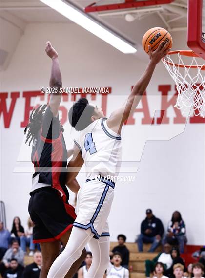 Thumbnail 3 in Corona Del Mar vs Coronado (Harvard-Westlake Winter Showcase) photogallery.