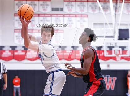 Thumbnail 3 in Corona Del Mar vs Coronado (Harvard-Westlake Winter Showcase) photogallery.